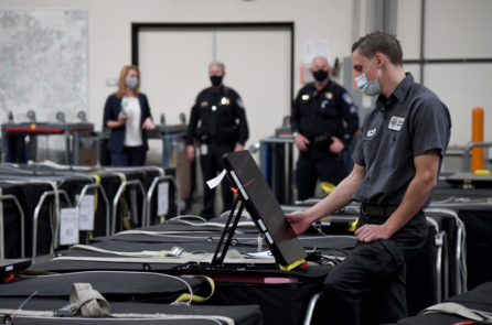 Thế giới ‘nhỏ bé’ của cơ quan cấp giấy chứng nhận máy bỏ phiếu