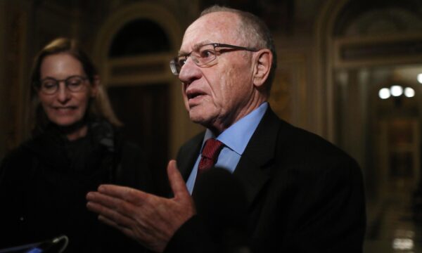 Luật sư Alan Dershowitz thành viên nhóm pháp lý của TT Trump