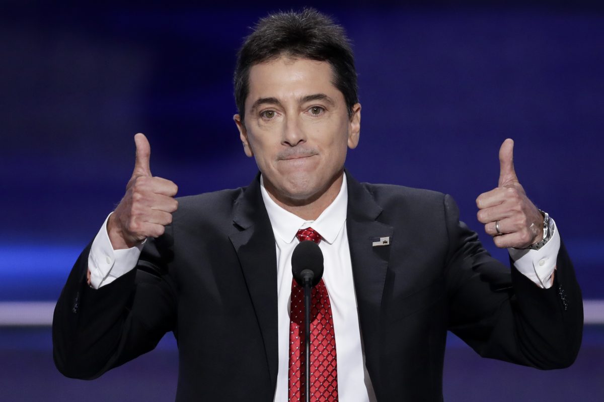 Nam diễn viên Scott Baio ủng hộ tt trump