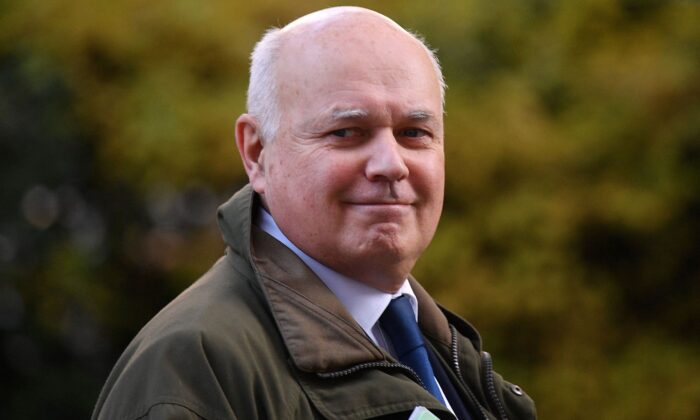 Ông Duncan Smith: ‘Trong thế giới tự do chúng ta có nhiều đòn bẩy hơn chúng ta nghĩ’