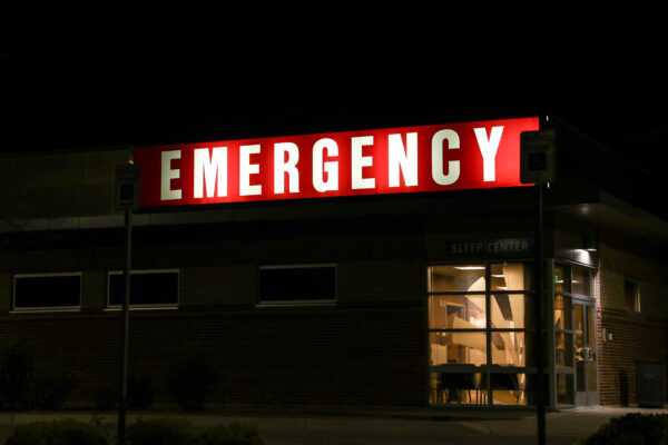 phòng cấp cứu ở thị trấn pueblo West, Colorado 