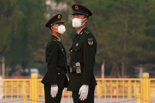 trung quốc chống lại phương tây 