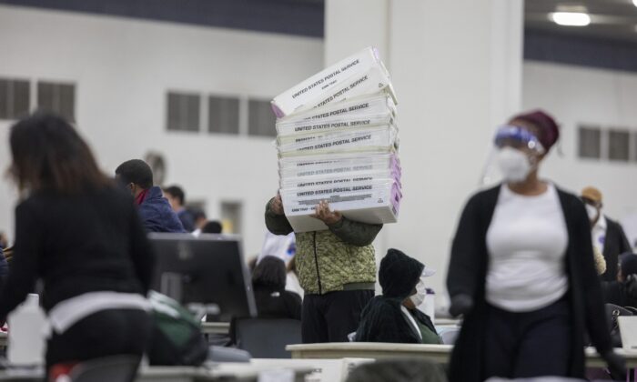 Cử tri khởi kiện việc 1,2 triệu phiếu bầu bị vứt bỏ ở Michigan