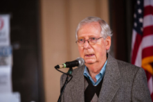 Ông McConnell tiếp tục được bầu làm Lãnh đạo Đa số Thượng viện