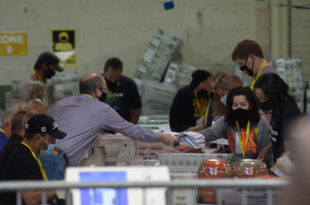 Pennsylvania: Hàng trăm nghìn phiếu bầu đã được kiểm đếm không qua ‘giám sát’