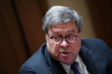 Tổng chưởng lý Barr ủy quyền cho các công tố viên liên bang điều tra ‘những bất thường’ trong bỏ phiếu