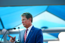 Thống đốc Georgia hạn chế lệnh đeo khẩu trang bắt buộc trong trường học