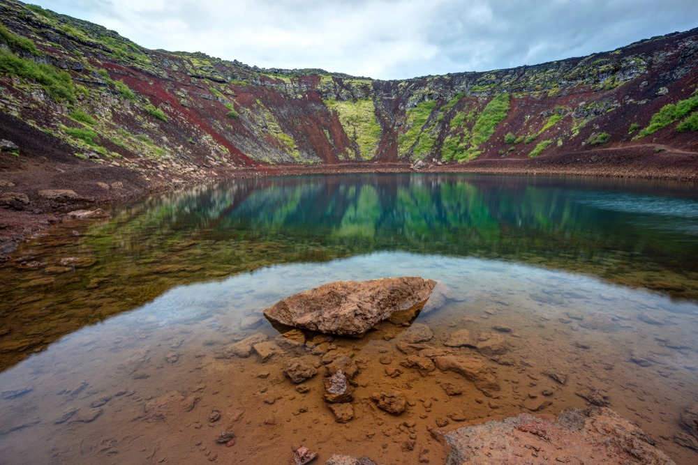 hồ trong Hồ miệng núi lửa 