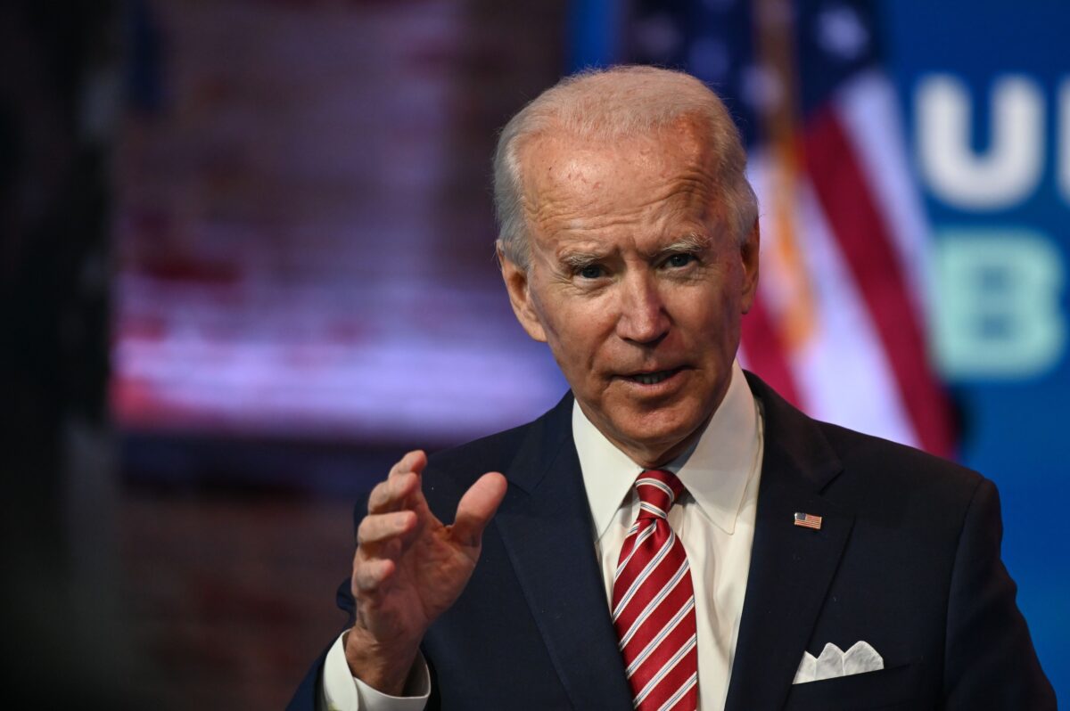 Ông Biden được tuyên bố không nhiễm virus sau khi bị ho trong suốt bài phát biểu