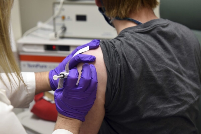 FDA: Vắc-xin Pfizer đủ tiêu chuẩn, không có lo ngại về tính an toàn gây cản trở quá trình chấp thuận