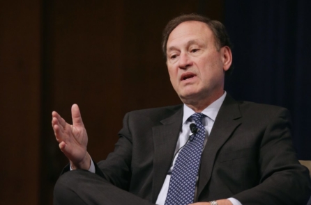 Các Luật sư Pennsylvania kêu gọi Thẩm phán Tối cao Pháp viện Alito bác bỏ vụ kiện của Đảng Cộng Hòa