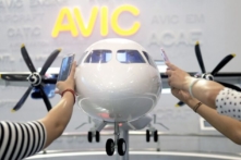 Hoa Kỳ thêm 58 tổ chức có liên kết với quân đội Trung Quốc vào danh sách đen thương mại mới