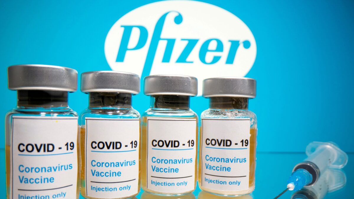 Vaccine Pfizer/BioNTech được chấp thuận khai triển lần đầu tiên tại Vương quốc Anh