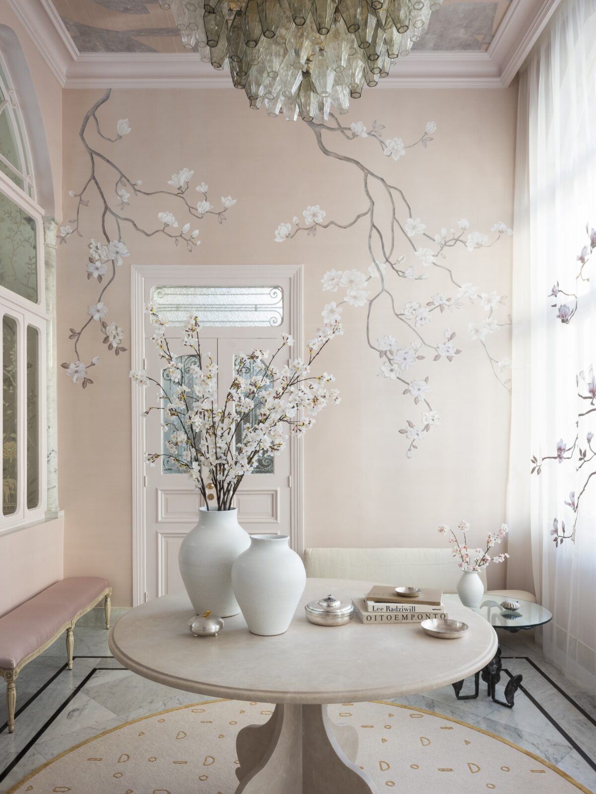 phòng trưng bầy của De Gournay