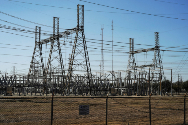 Các giám đốc điều hành cấp cao của nhà vận hành lưới điện Texas từ chức sau mất điện cục bộ