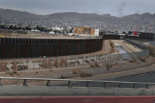 108 người nhập cư bất hợp pháp được thả ở Texas xét nghiệm dương tính với COVID-19