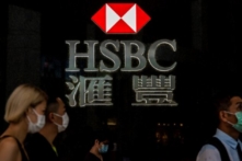 HSBC đặt cược vào Trung Quốc và các thị trường Á Châu trong khi có các chỉ trích từ phía Hoa Kỳ và Anh Quốc