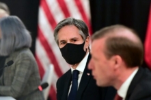 Các nhà ngoại giao Hoa Kỳ và Trung Quốc tranh cãi công khai trong cuộc gặp đầu tiên dưới thời TT Biden