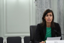 FCC: Năm công ty Trung Quốc đe dọa đến an ninh quốc gia Hoa Kỳ