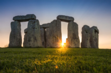 Stonehenge: Nguồn gốc của những viên đá đã được giải đáp