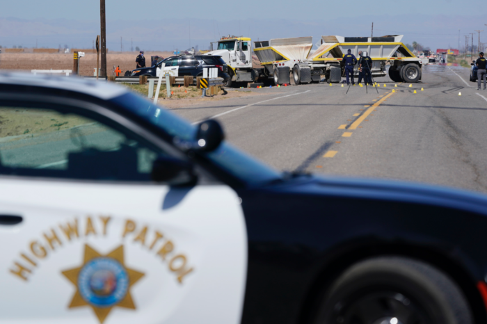 California: 13 người tử nạn bị cáo buộc vượt biên bất hợp pháp vào Hoa Kỳ qua lỗ hổng hàng rào biên giới