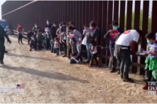 TT Biden bị thúc giục thay đổi chính sách biên giới vì ‘cuộc khủng hoảng chưa từng có’