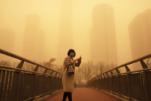 Trung Quốc: Nhiều chuyến bay bị hủy do trận bão cát tồi tệ nhất trong một thập kỷ qua