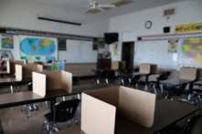 Ý kiến: Hầu hết các trường học ở Hoa Kỳ đang làm hại con của quý vị