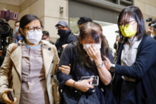 Hàng trăm công chức Hồng Kông có thể mất việc vì từ chối trung thành với Trung Cộng