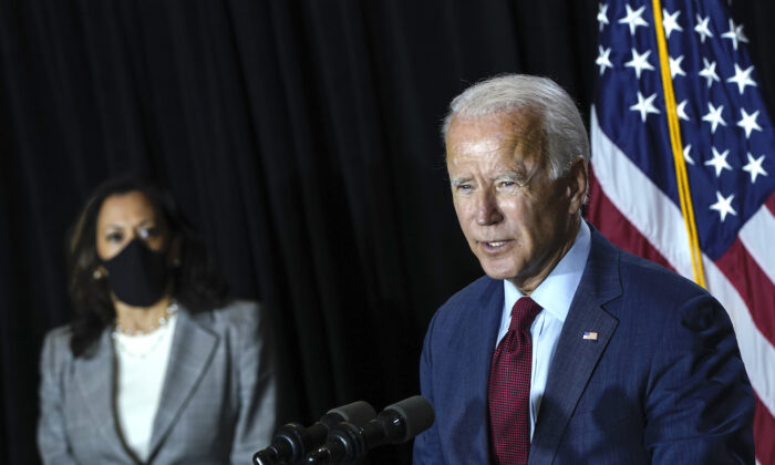 Tòa Bạch Ốc nói thương hiệu Biden-Harris là để nhấn mạnh vai trò của Phó tổng thống