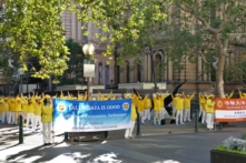 ‘Chúng tôi rất chào đón các bạn’: Mít tinh tại Sydney vinh danh cuộc thỉnh nguyện tại Bắc Kinh vào tháng 04 năm 1999