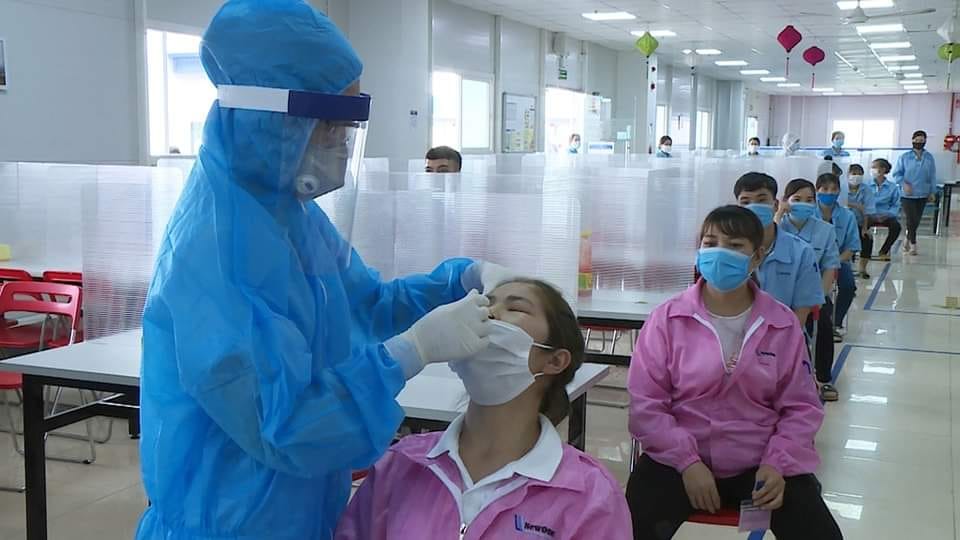 Cập nhật Covid-19 tại Việt Nam ngày 27/5: Thêm 230 ca bệnh, TP. HCM cho học sinh cuối cấp dừng đến trường từ ngày mai