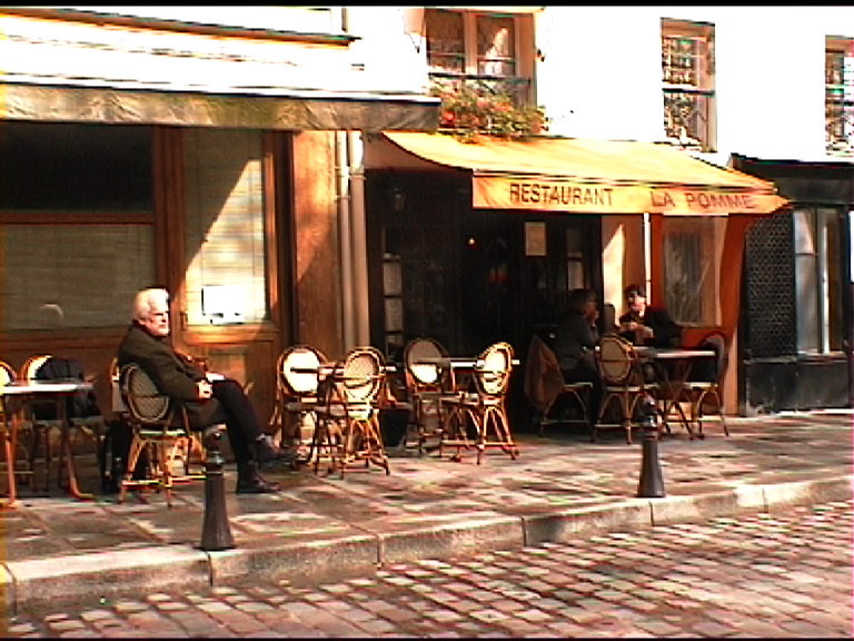 Cà phê vỉa hè ở Paris