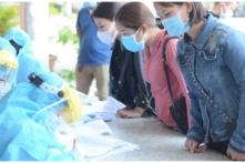 Trưa 13/5: Việt Nam thêm 21 ca Covid-19, đình chỉ chức vụ Giám đốc Hacinco vi phạm phòng chống dịch