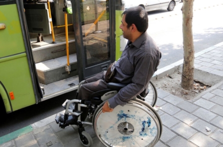 Câu chuyện người vô gia cư tàn tật và tấm lòng vị tha của một tài xế xe bus