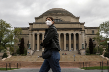 2.4 triệu sinh viên đại học Hoa Kỳ trước lệnh vaccine: Chích ngừa hay không chích ngừa