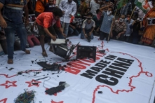 Hoa Kỳ kêu gọi Trung Quốc chơi công bằng, cảnh báo về sự tẩy chay của người tiêu dùng