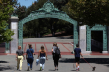 Hệ thống Đại học California sẽ không còn dùng điểm SAT và ACT để xét tuyển sinh viên