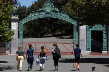 Hệ thống Đại học California sẽ không còn dùng điểm SAT và ACT để xét tuyển sinh viên