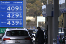 Lo ngại lạm phát gia tăng khi hàng hóa tăng giá