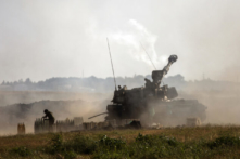 Quân đội Israel ném bom hàng dặm vào ‘đường hầm khủng bố’ của Hamas