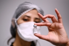 Báo cáo của EU cáo buộc Nga, Trung Quốc gieo rắc ngờ vực về vaccine của phương Tây