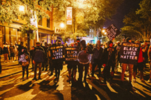 Cách đây 10 năm nhà sáng lập BLM đã tiết lộ sự mến mộ đối với Hồng Bảo Thư của Mao