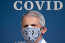 Hàng nghìn email gây chấn động Hoa Kỳ, ông Fauci bị nghi ngờ giúp đỡ Trung Cộng