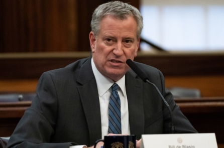 Thị trưởng Bill de Blasio: Các trường học ở thành phố New York sẽ quay lại giảng dạy trực tiếp