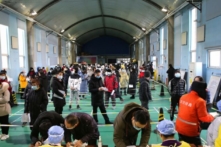 Bắc Kinh sử dụng nhiều loại chiến thuật để đẩy mạnh sử dụng vaccine COVID-19 nội địa