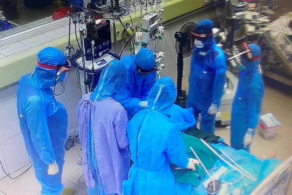 COVID-19 tại Việt Nam ngày 31/5: 214 ca mắc mới trong ngày, 104 bệnh nhân phải thở oxy, 28 người nguy kịch