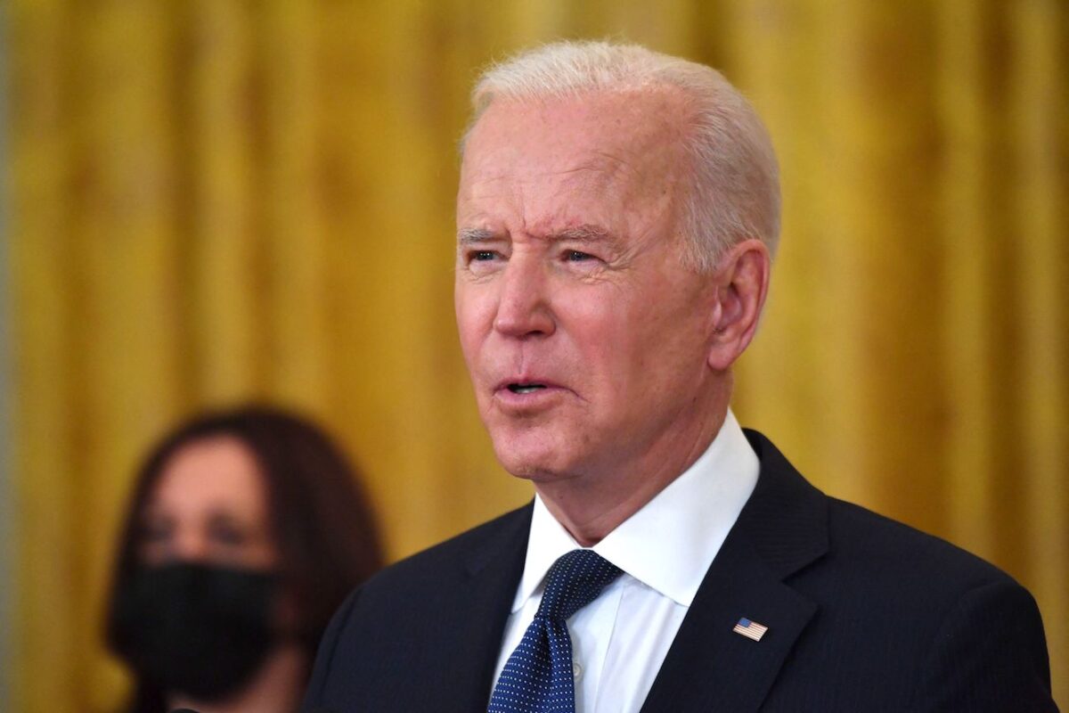 Biden ký sắc lệnh về an ninh mạng sau vụ tấn công đường ống dẫn dầu Colonial