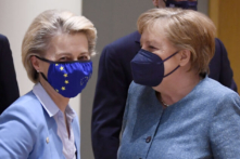 Các nhà lãnh đạo EU đồng ý tài trợ 100 triệu liều vaccine