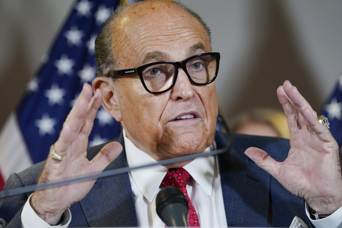 NYT đính chính tin về ông Giuliani